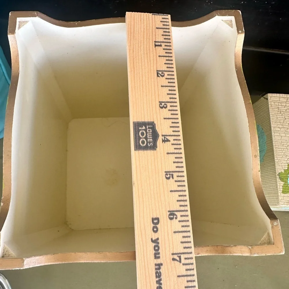 Croscill Home waste basket & tissue holder